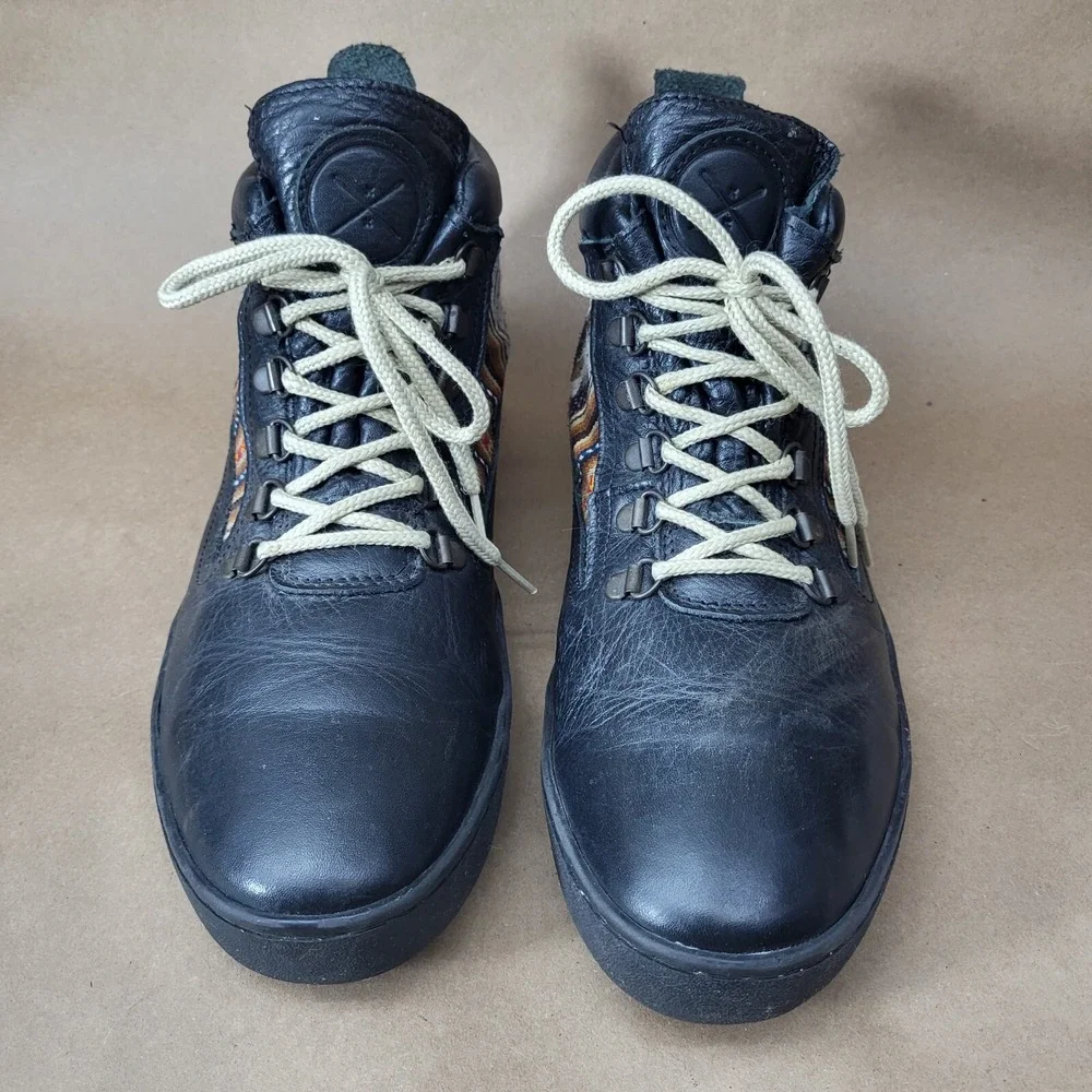 Inkkas Barracuda (Mens 11) Camping Black Leather/ Embroidered Hiking Boots